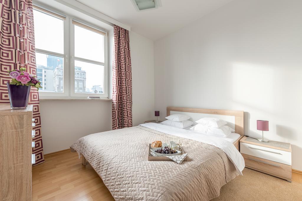 P&O City Center Apartments Varsovia Habitación foto